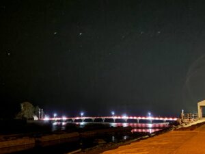 いー庄内ドットコム | リラックス 星空の情景とライトアップ｢白山島｣鶴岡市